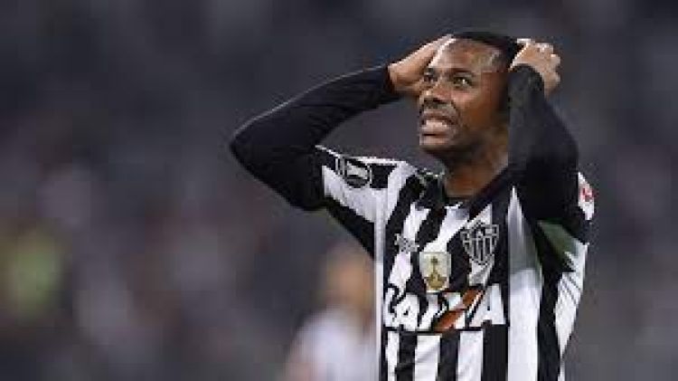 La extradición de Robinho, en manos de Brasil