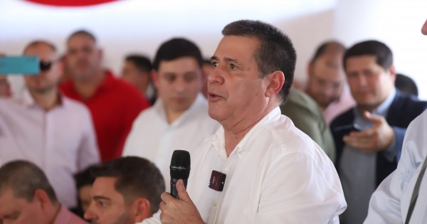 Los convencionales departamentales se plantan y reclaman líderes "menos sumisos" a Cartes