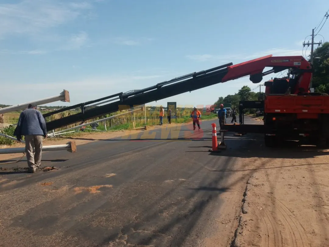 Retiran cartelería instalada de manera irregular en la ruta D025