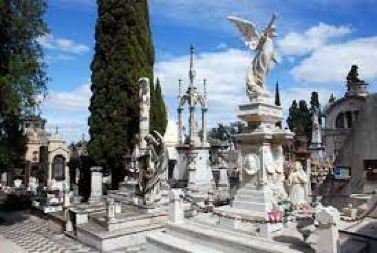 Amplían cementerio en Uruguay por aumento de muertes por COVID