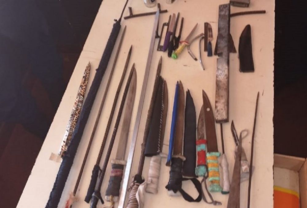 Incautan armas blancas y lanzas en penal de Pedro Juan Caballero