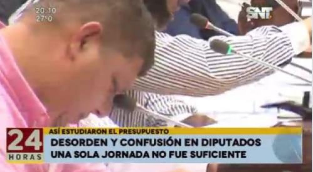 PGN 2020: Juancho se duerme en plena sesión de la Cámara de Diputados