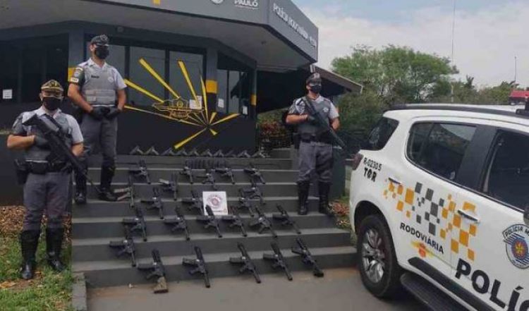 Paraguayo detenido en São Paulo transportando 23 fusiles de asalto y 10 pistolas