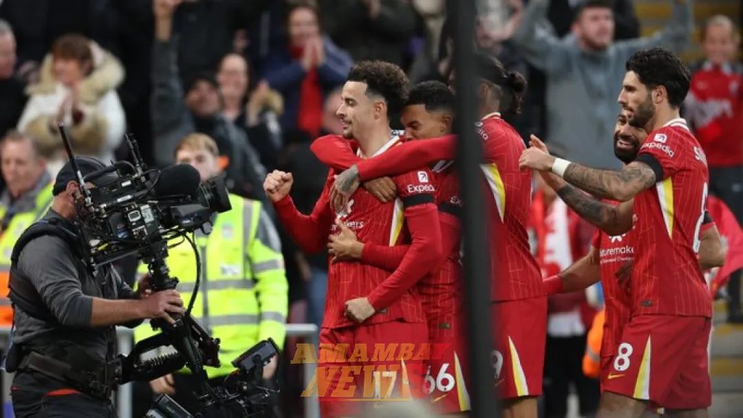 Liverpool se sostiene en el liderato de la Premier League
