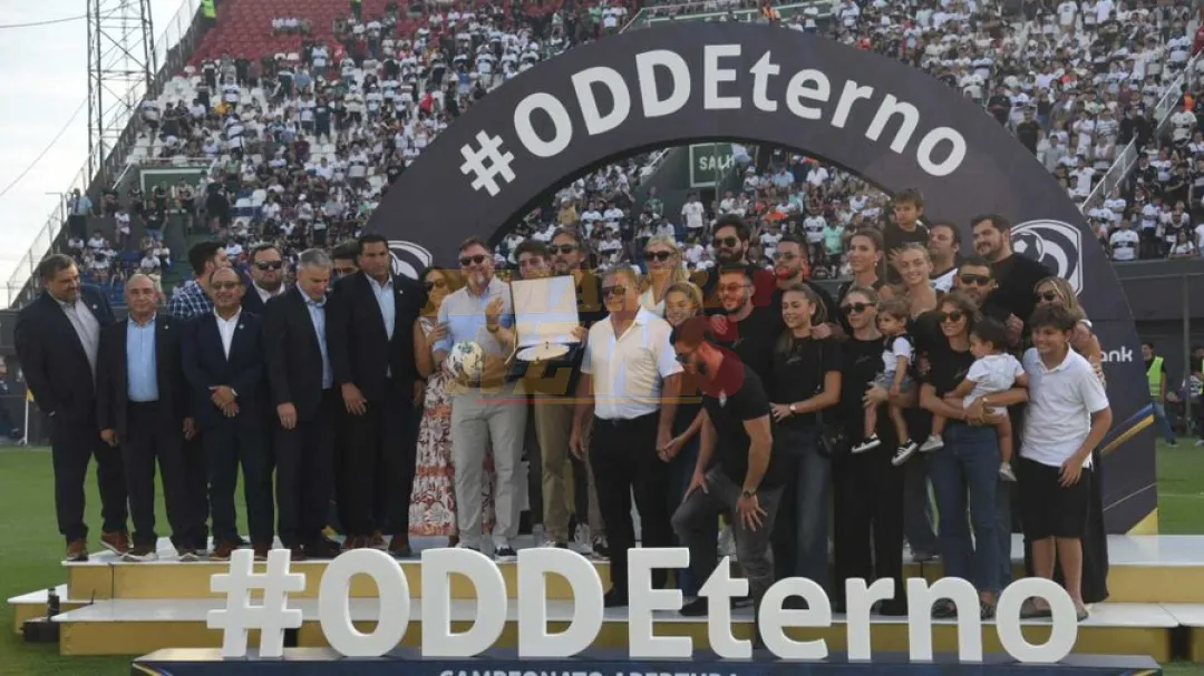 Emotivo homenaje a la memoria de Osvaldo Domínguez Dibb