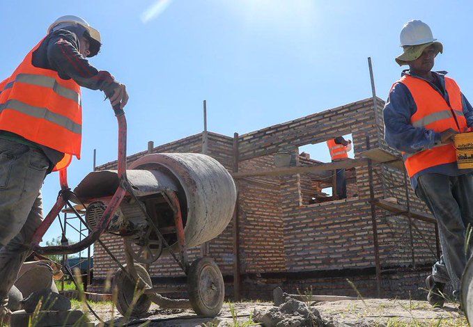 Gobierno proyecta concluir 15.000 viviendas este año