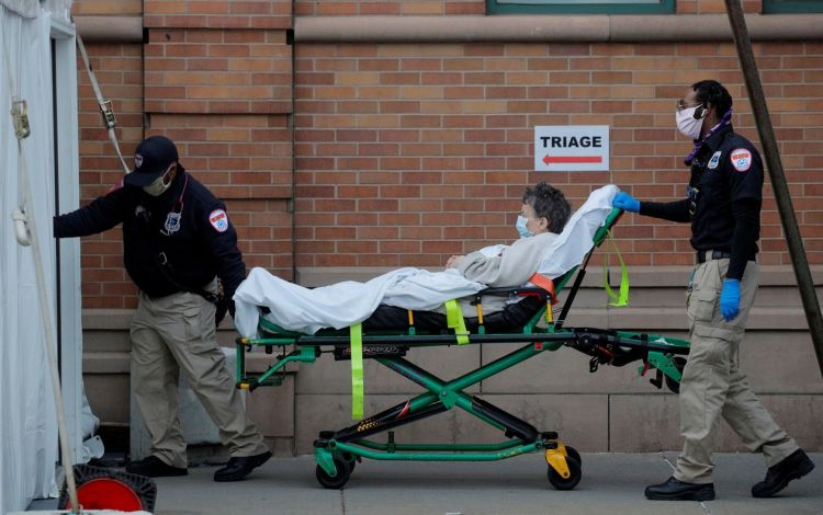Estados Unidos tiene 2,228 muertes por Covid-19 en 24 horas