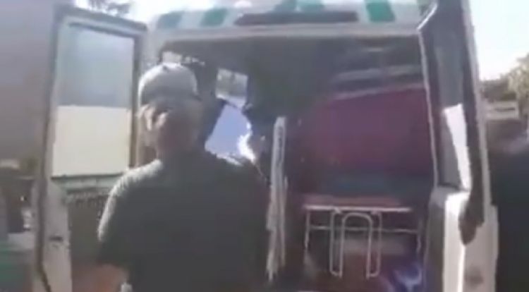 Inconsciencia absoluta: van de camping utilizando una ambulancia