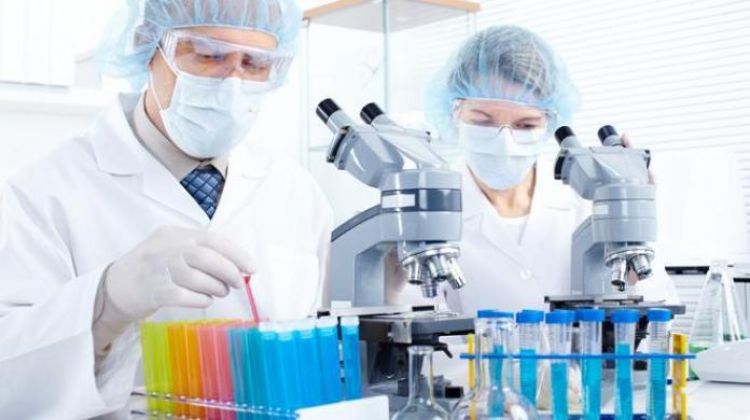 La industria farmaceútica cree puede haber vacuna en primer el trimestre de 2021