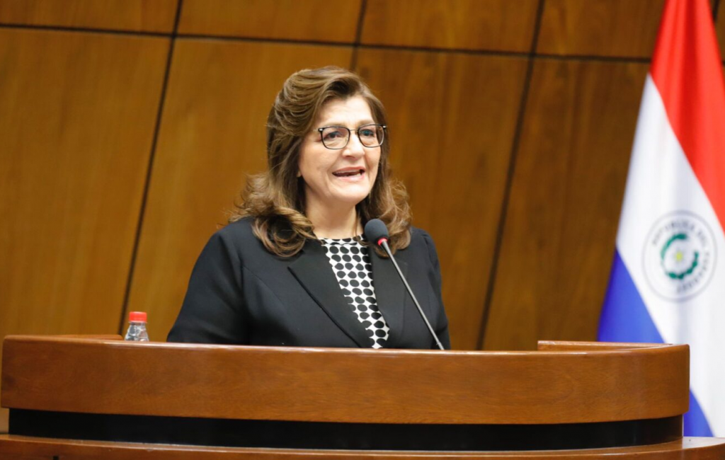 Blanca Ovelar sostiene que «mentiras» de supuesta ideología de género en la educación surgieron por interés electoral