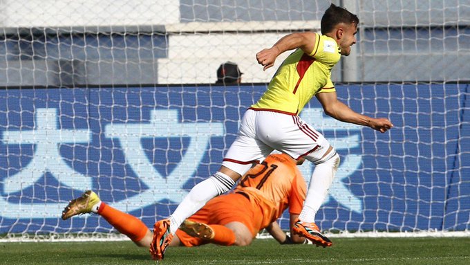 Colombia aplasta a Eslovaquia y avanza a cuartos
