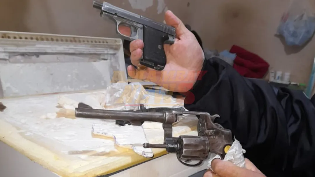 Incautan dos armas de fuegos y 14 proyectiles en el Cereso de Encarnación