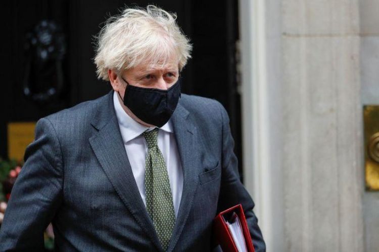 El Gobierno británico valora un cierre más estricto ante el avance de la nueva cepa del virus