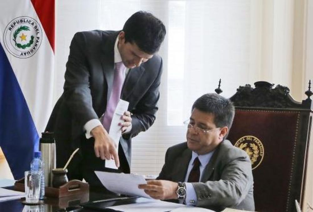 Cartista ratifica que tanto Abdo como Velázquez se deben ir