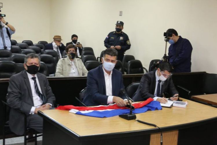 Efraín Alegre rechaza medidas decretadas por jueza en caso de facturas falsas