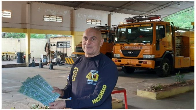 Mínima condena a capitán de bomberos por sextorsión