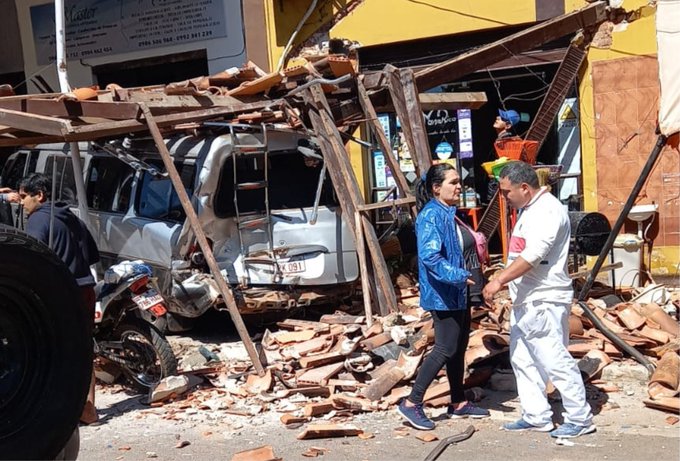 Mujer embestida por una furgoneta en Piribebuy se encuentra estable, pero con un cuadro delicado