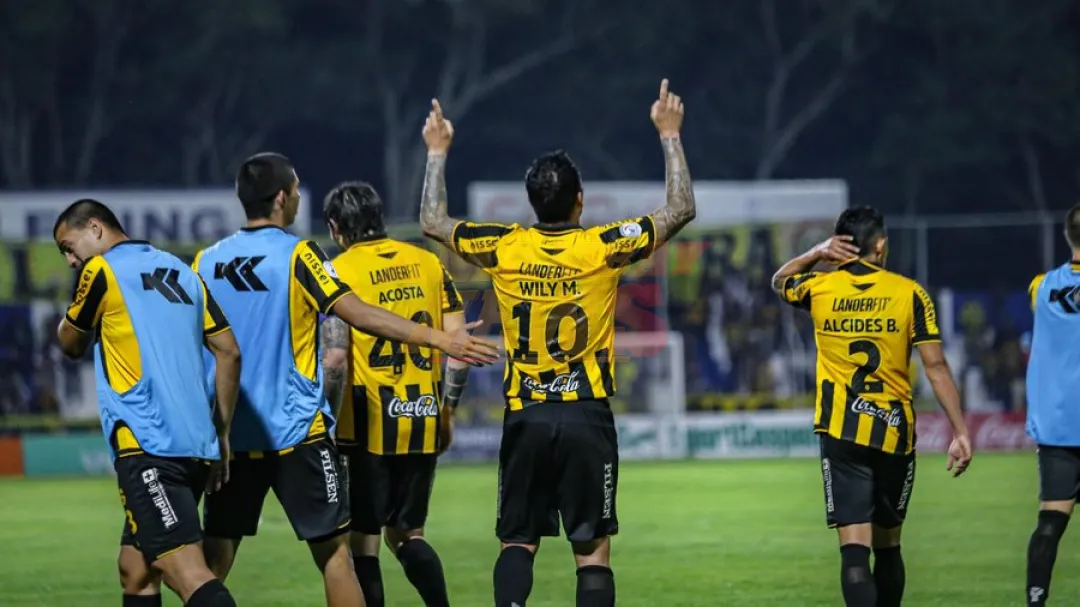 Guaraní se lleva una gran victoria ante 2 de Mayo