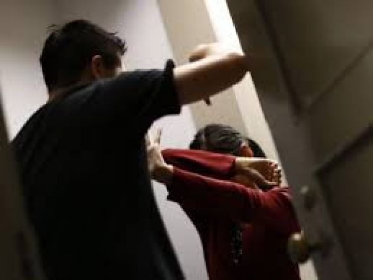 Militar del Escolta presidencial habría golpeado brutalmente a su pareja