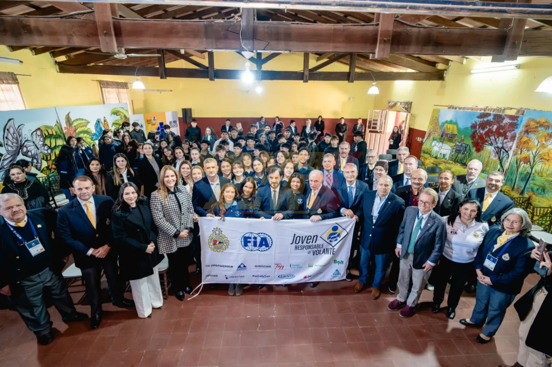 Presidente de la FIA visita colegio de Luque en el marco del programa “Joven Responsable al Volante”