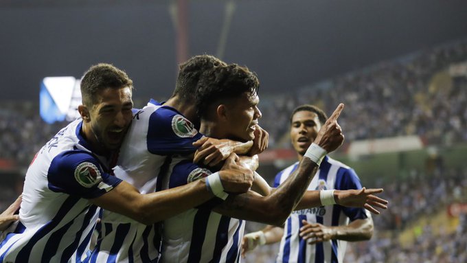 Porto gana e impide la fiesta del Benfica