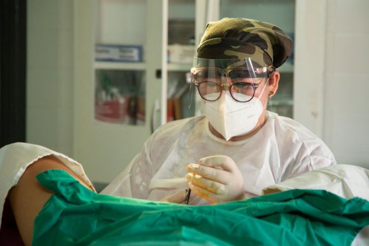 La OMS recomendó dos nuevos tratamientos contra la covid-19 para casos muy precisos