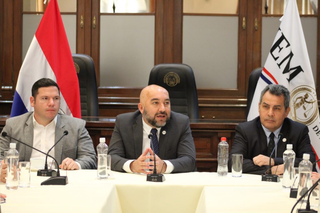 Preocupa a fiscales investigación del Jurado por publicaciones periodística