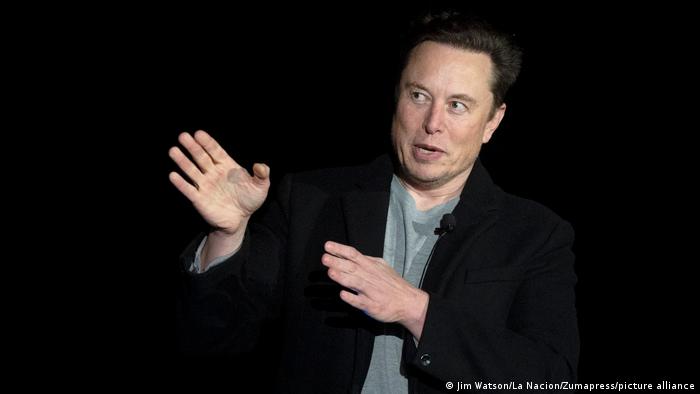 Elon Musk estima que valor de Twitter bajó a USD 20.000 millones