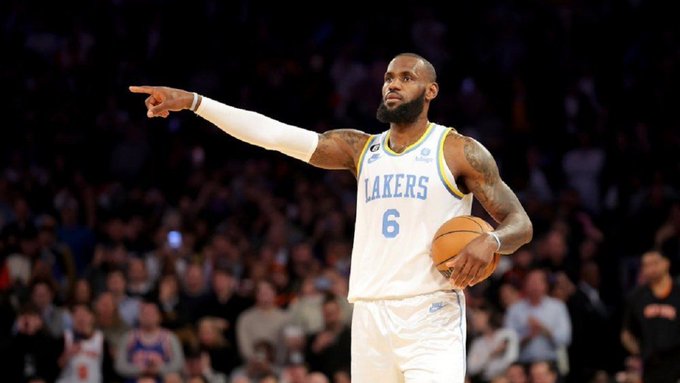 LeBron James regresa con derrota en la NBA