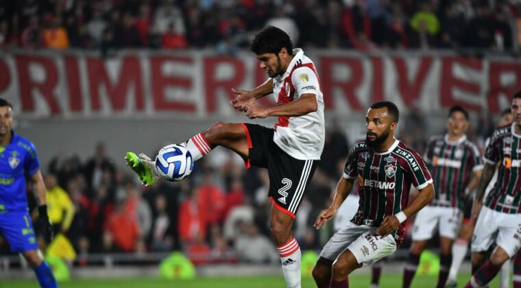 River toma medidas contra Robert Rojas