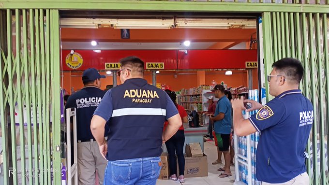 Fiscalía allana supermercado: mercaderías habrían ingresado de contrabando