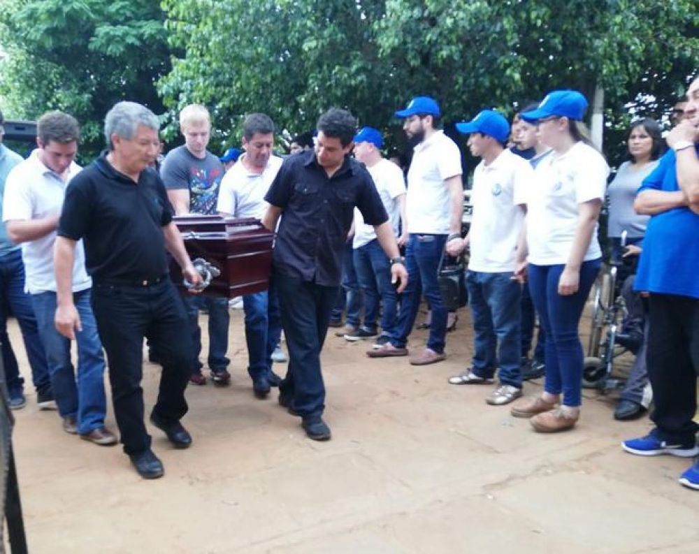 Dan último adiós a madre e hijo que cayeron del Cerro Corá