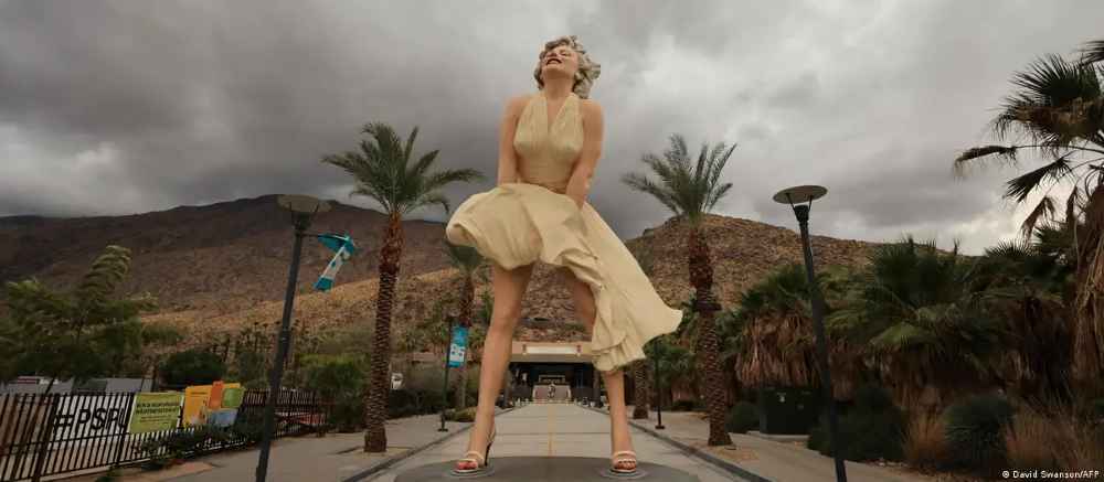 Hilary toca tierra en México reducida a tormenta tropical