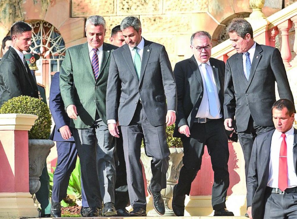 Marito: Juan Ernesto se queda