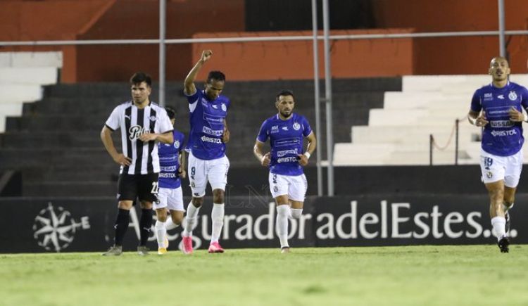 Sol le da otro "cachetazo" al golpeadsimo Libertad