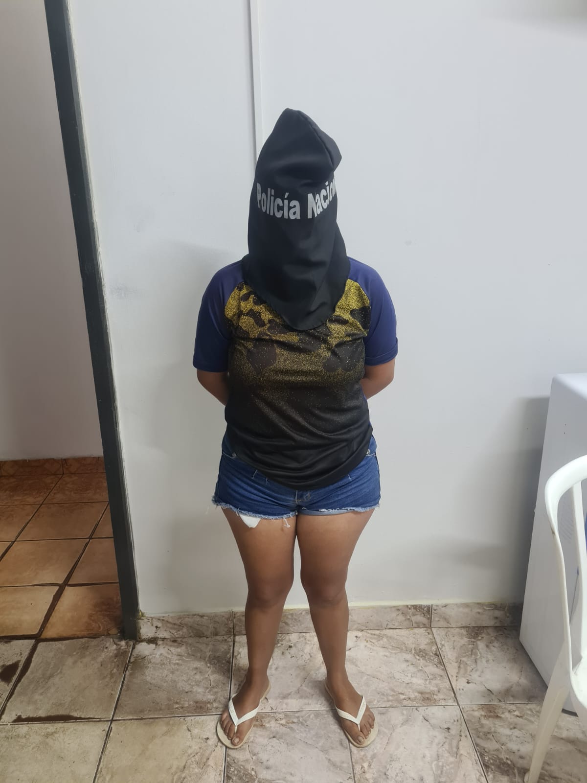 Desalmada mujer casi mata por ahorcamiento a su hijo de 10 meses
