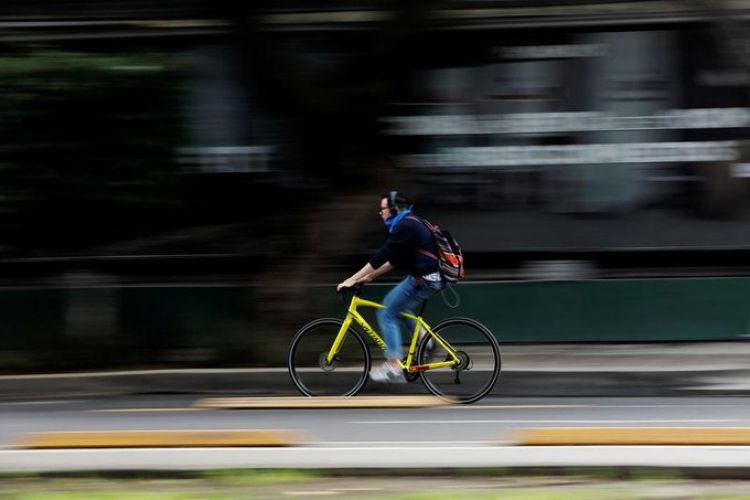 En busca de distancia social, el ciclismo se multiplica por la ciudad más grande de Norteamérica