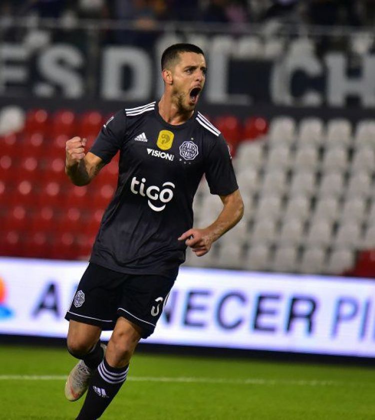 Ale Silva, habilitado para jugar