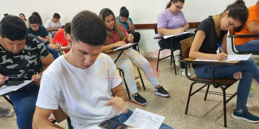 Último día para postularse a 5.000 becas de estudios