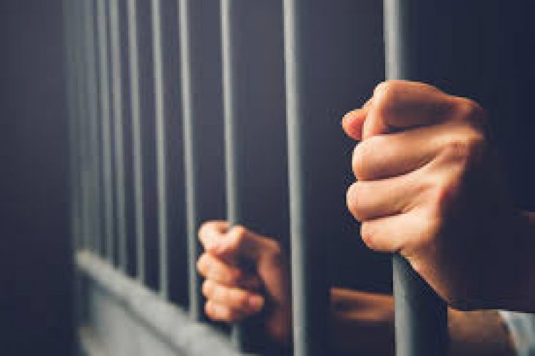 Guardia de seguridad fue condenado a 18 años por abusar de su hijastra menor