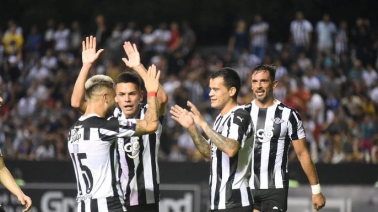 Libertad recibe al Caracas por el grupo B de la Libertadores