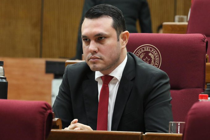 Caso título falso: Fiscalía ratifica imputación