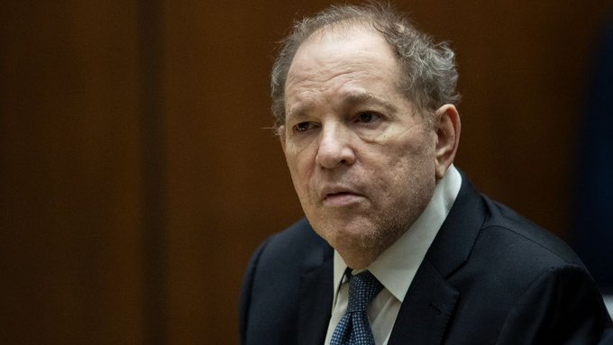 “No es Brad Pitt o George Clooney”: el insólito argumento del abogado de Harvey Weinstein para justificar sus abusos