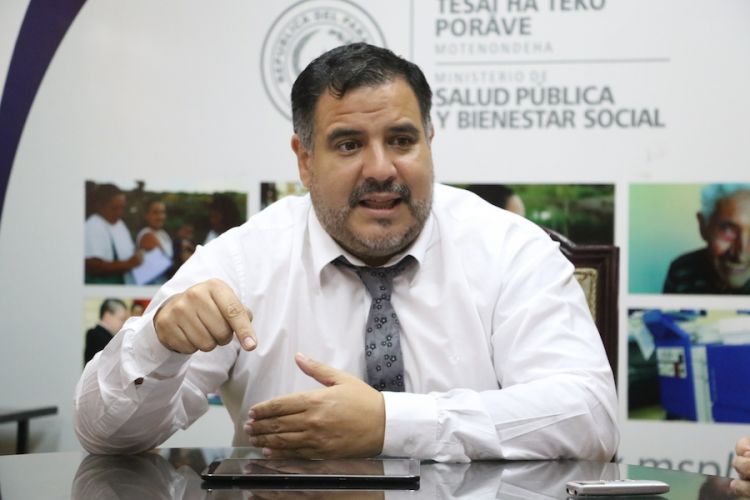 Falta de insumos: exministro habla de inutilidad administrativa en Salud