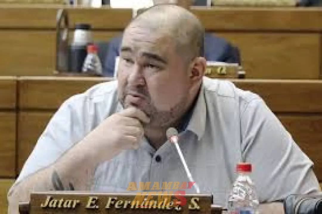 ¿Jatar usaba a funcionario como casero? Así lo denuncian y le reclaman pagos