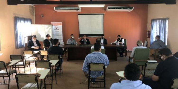 Dinatran busca mesa diálogo para evitar paro general de camioneros