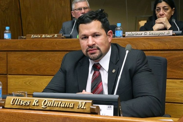 Reflota posibilidad de impulsar pérdida de investidura de Ulises Quintana