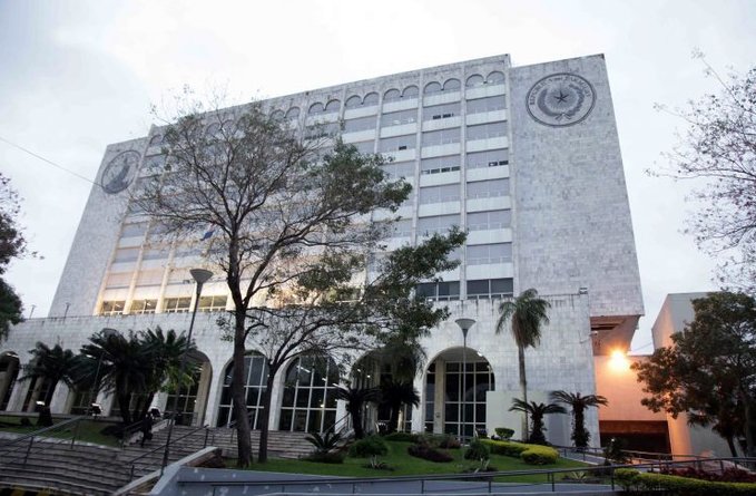 Piden abandonar idea de imposición en elección de Corte Suprema