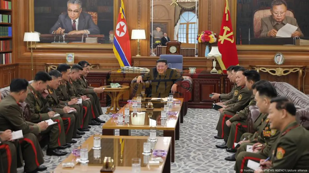 Kim condecora a militares norcoreanos enviados a Rusia
