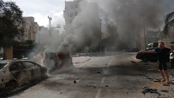 Más de 100 muertos en Israel y unos 900 heridos por la fuerte ofensiva de Hamás